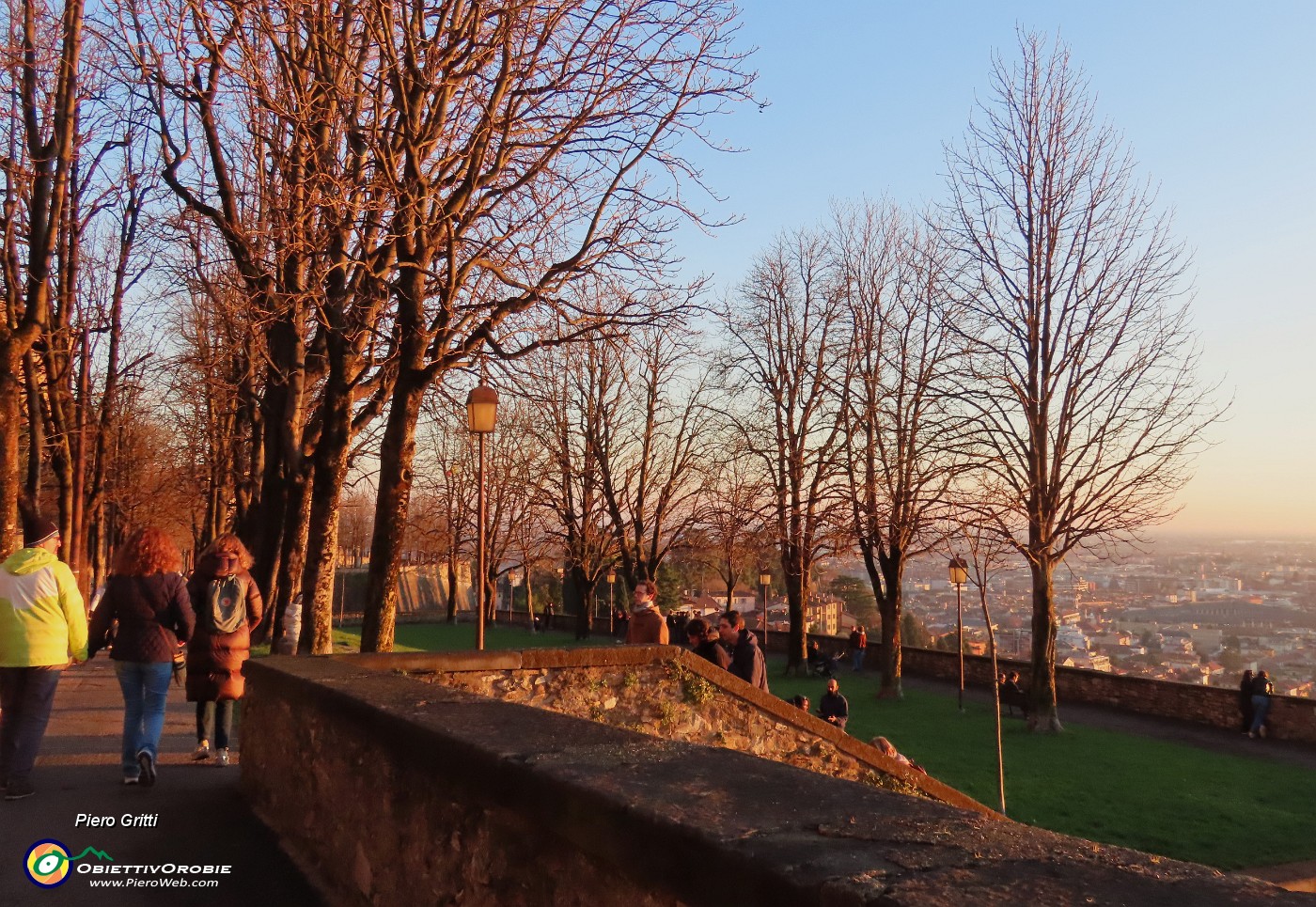 62 Viale delle mura venete al tramonto.JPG